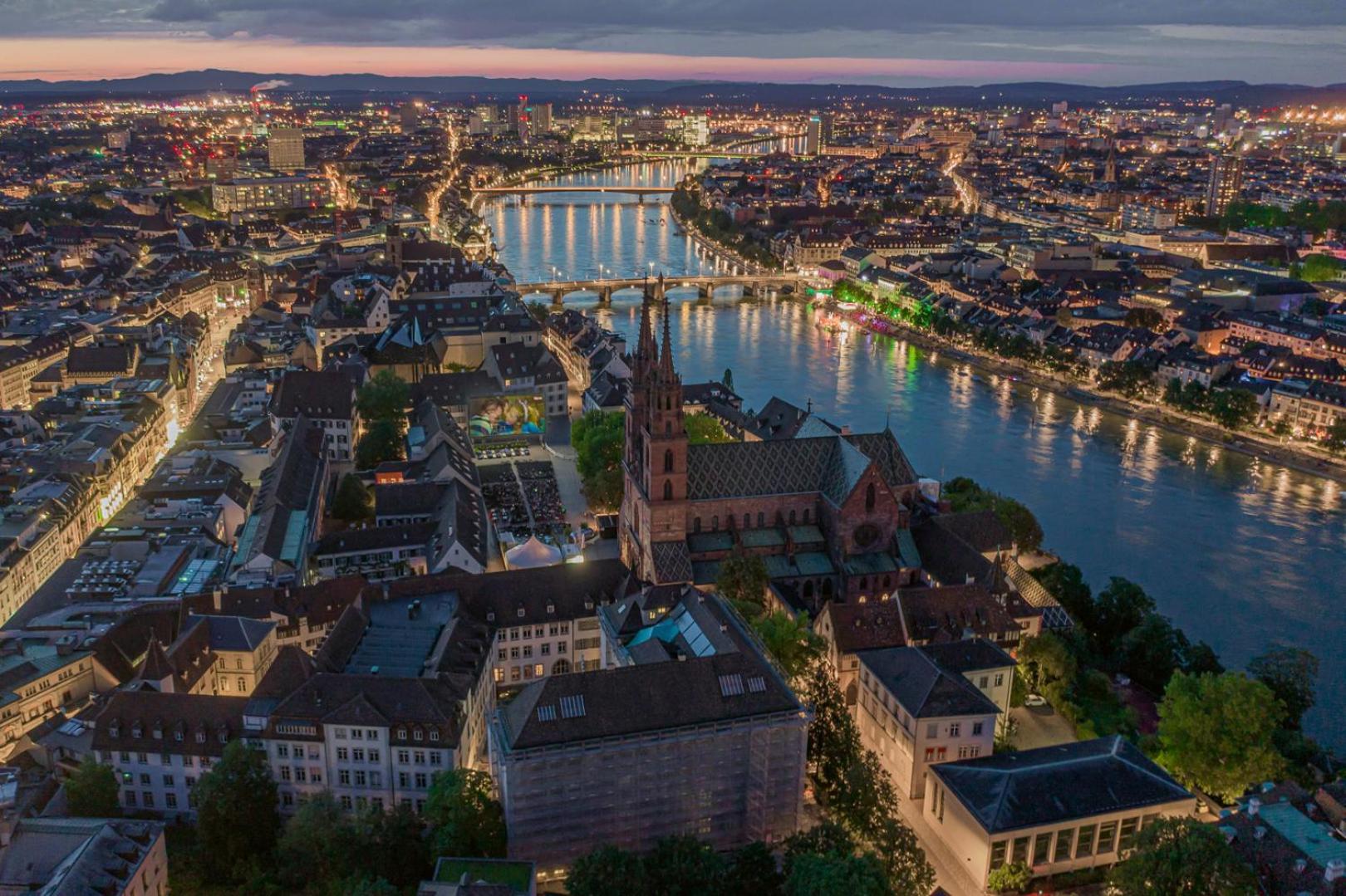 Special Modern Lisa Apartment Basel, Bahnhof Grossbasel 10-Star Ngoại thất bức ảnh